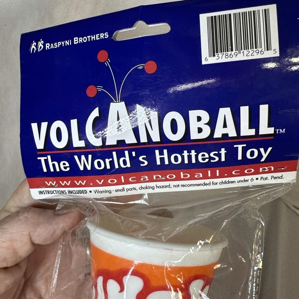 RARE Volcano Ball Skill Toy by Dan Holzman (Raspyni Brothers) - Vintage Juggling - Picture 5 of 9